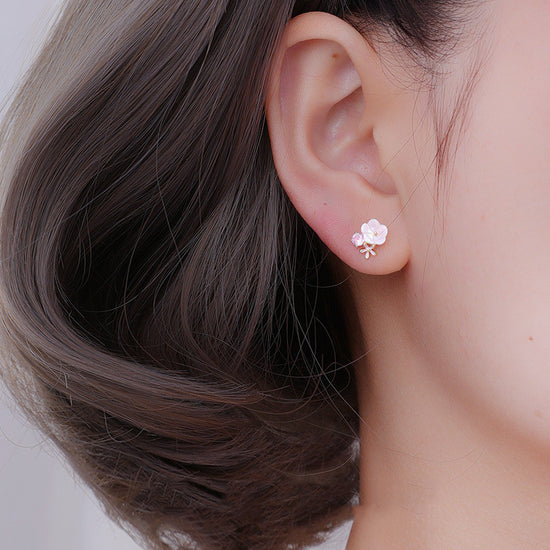 Floral personality fashion earrings