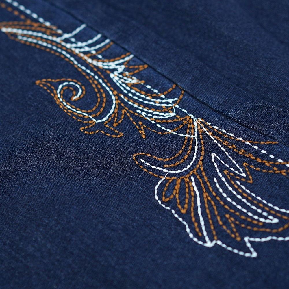 Sculpt Your Curves With Our Butt-Lifting Bootcut Jeans Our Mid-Rise Bootcut Features Intricate Statement Embroidery Down The Leg And On The Pockets.